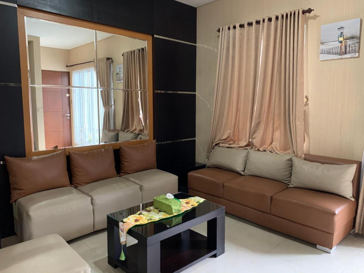 Platinum Setramurni Guest House Bandung 3BR Bagian luar foto