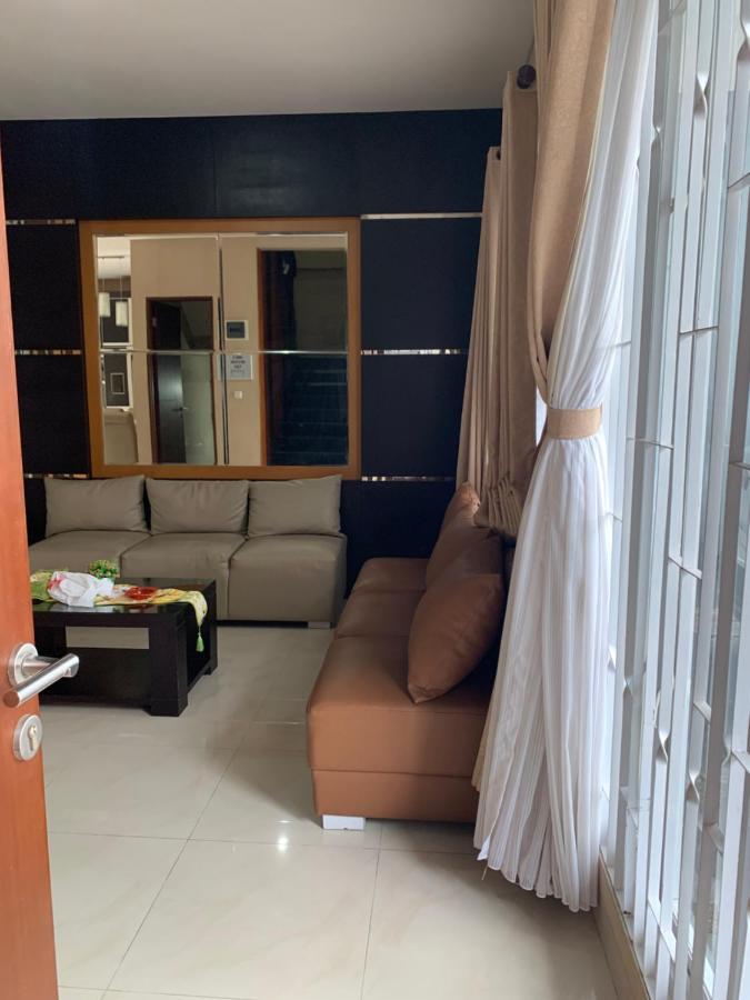 Platinum Setramurni Guest House Bandung 3BR Bagian luar foto